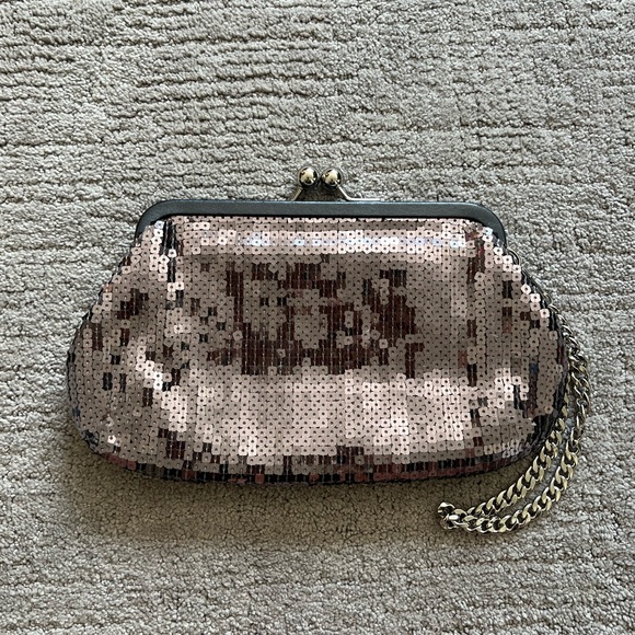 Coach Sequin Kisslock Clutch with Unbranded Wristlet Chain - Picture 2 of 15